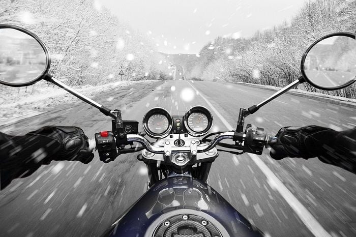Kışın Motosiklet Kullanırken Nelere Dikkat Etmek Gerekir?
