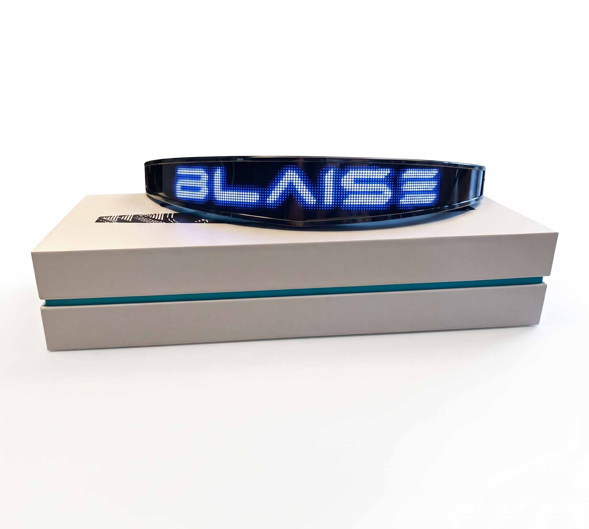 BLAISE DLight motoBLAISE DLight motosiklet kaskı akıllı RGB LED ekranısiklet kaskı akıllı RGB LED ekranı