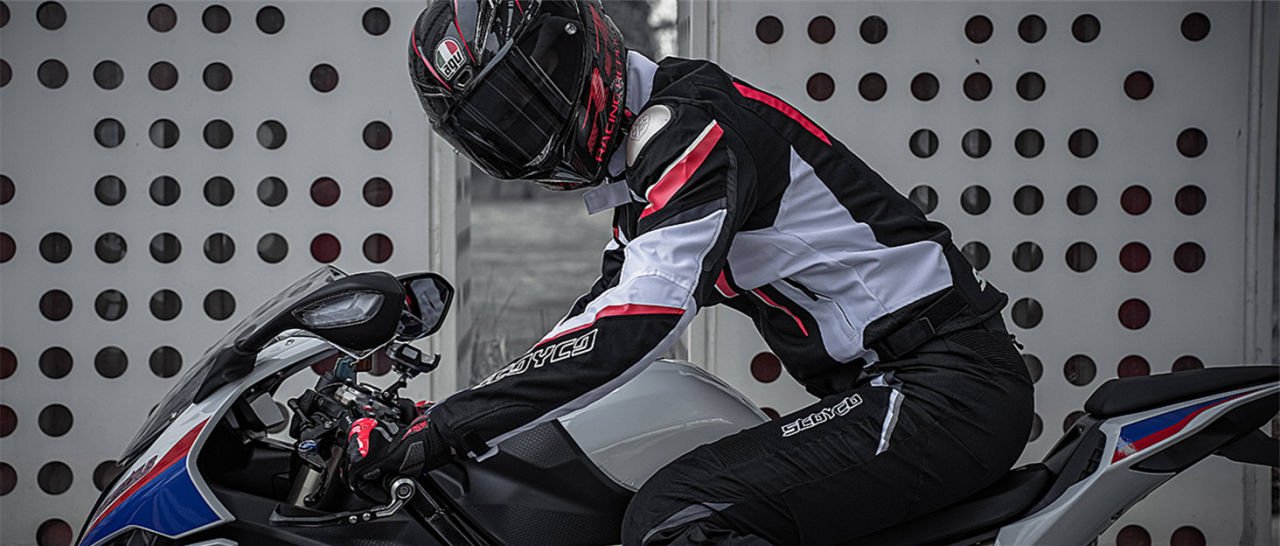 SCOYCO Motosiklet Koruma Ekipmanları: Güvenlik ve Şıklığın Birleşimi