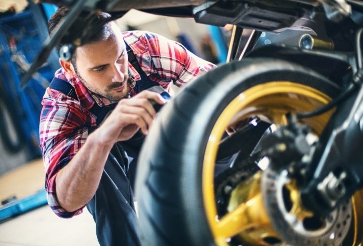 Motosiklet Bakımı Ve Servisler