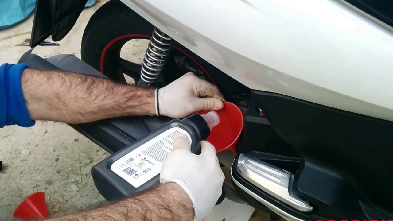 Honda Pcx Yağ Değişimi Nasıl Yapılır?