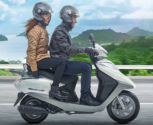 Modern Bir Scoter Honda Alpha