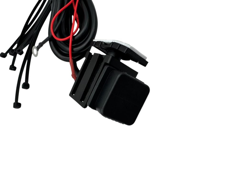 Knmaster USB-200 Su Geçirmez Çift Usbli Şarj Soketi