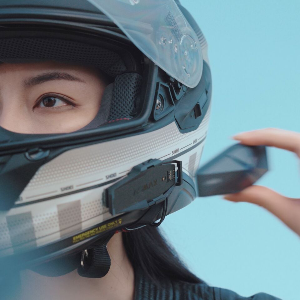 ASMAX F1 Pro – Mesh ve Sesli Komut İnterkom (Shiny Blue)