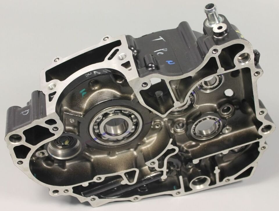 Bajaj Pulsar RS 200 Şanzıman Kutusu Sağ
