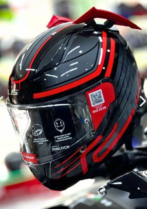 Üniversal Kask Spoileri Kırmızı