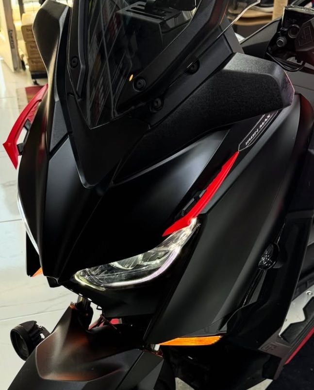 Motosiklet Üniversal Grenaj Rüzgarlığı Siyah