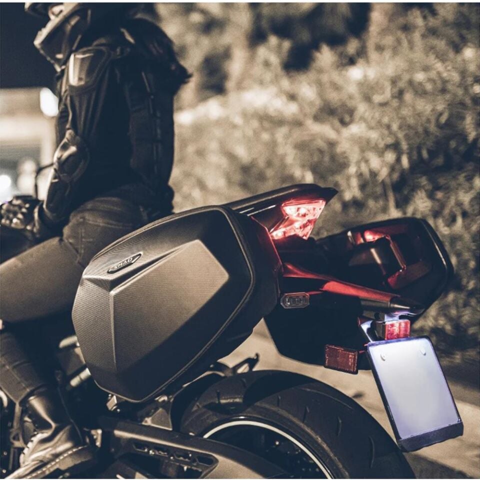 Shad Sert Kabuk Motosiklet Heybe Yan Çanta 30L X0SE48SR